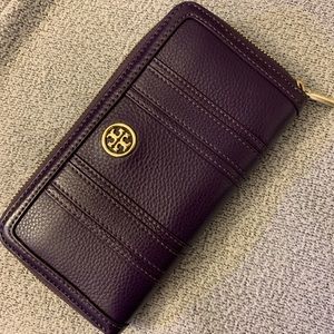 Tory Burch ziparound wallet